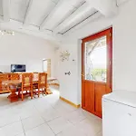 Gorgeous In Holiday home