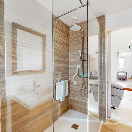 Beautiful In With Wifi Holiday home