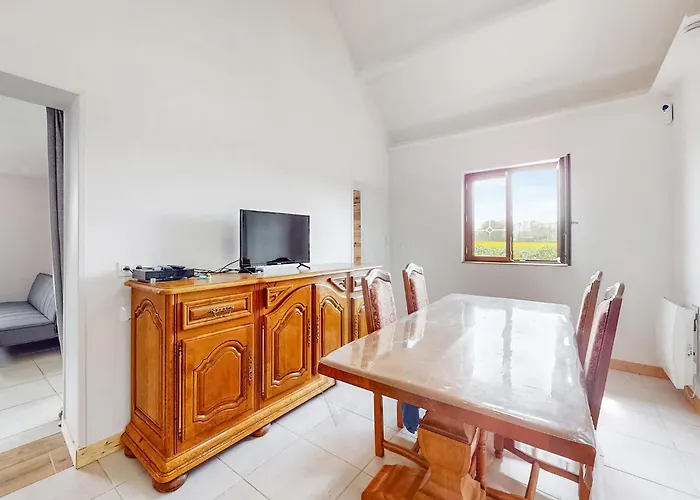 Gorgeous In * Malleville-les-Gres